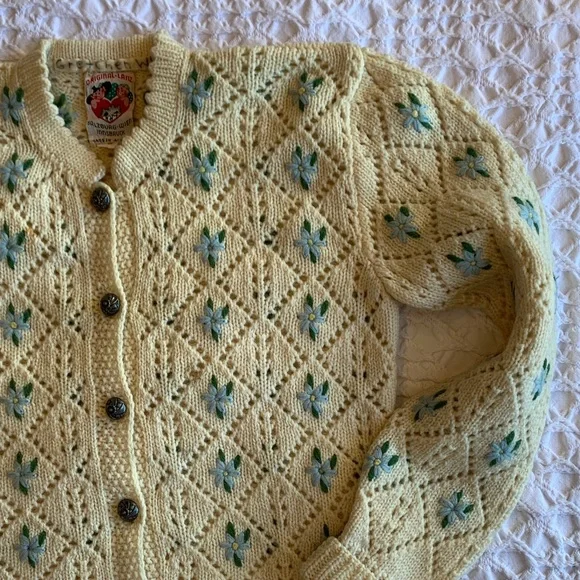 Vintage Original Lanz Salzburg Knit Child’s Floral Embroidered Cardigan - Picture 5 of 16